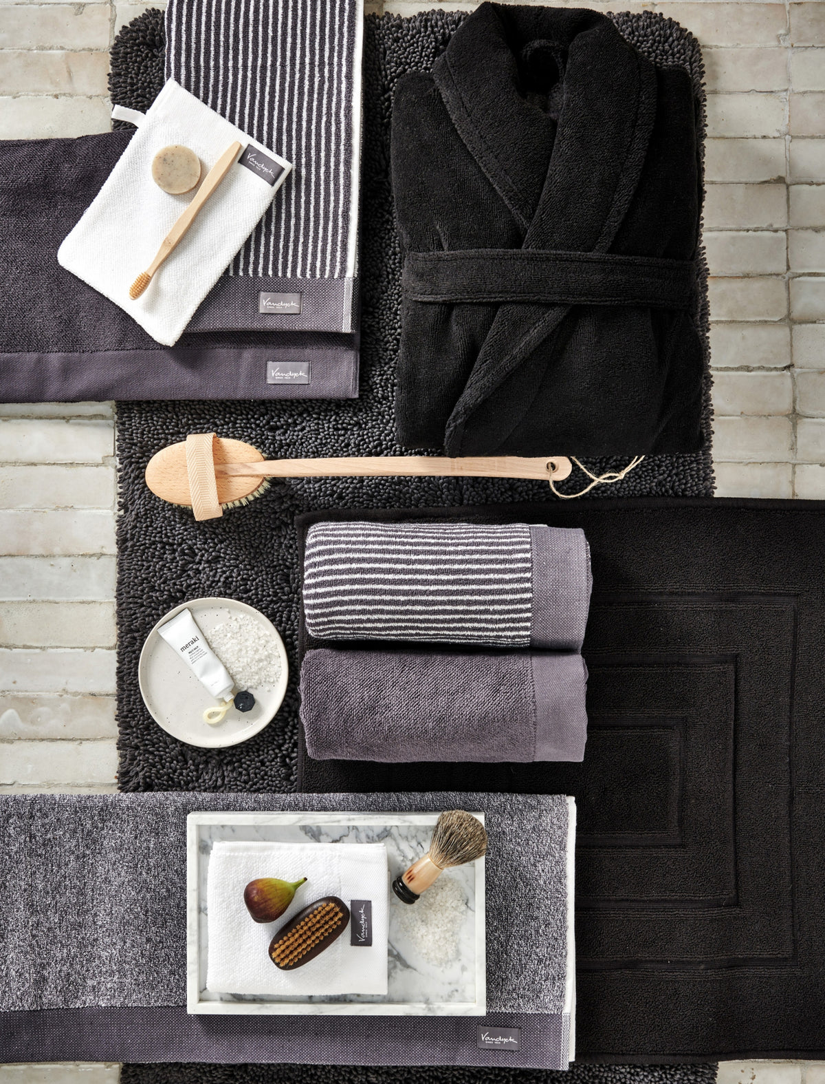 HOME PETIT LIGNE badgoed | off black